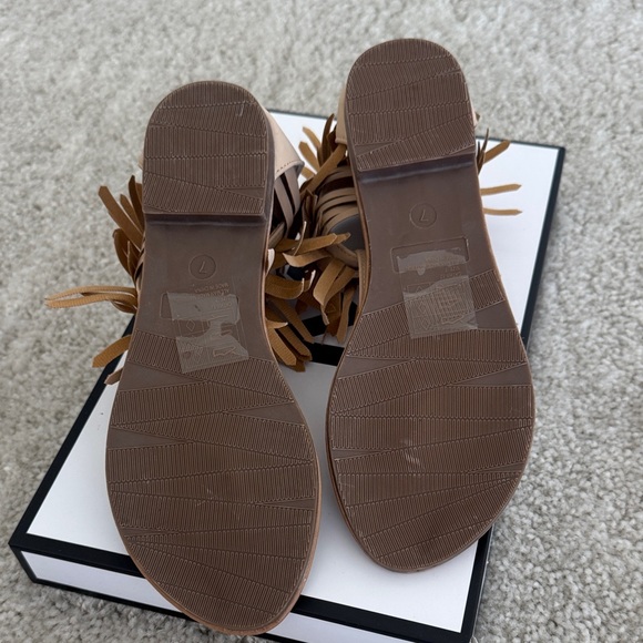 Adriana New York Fringe Sandals, Tan Color, Size: 7 - NWOT - Picture 6 of 8